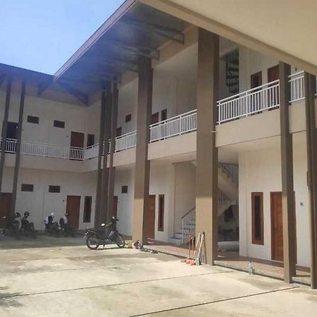 Reddoorz Near Universitas Muhammadiyah Purwokerto Kembaran Exterior foto