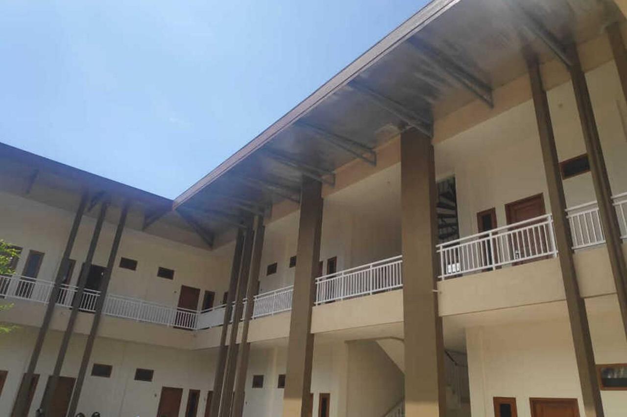 Reddoorz Near Universitas Muhammadiyah Purwokerto Kembaran Exterior foto